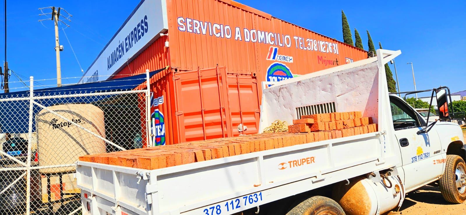 Fachada Almacén Express Tepatitlán